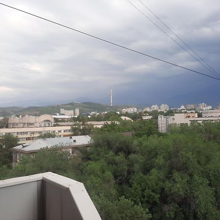 Apartment Shevchenko Panfilova อัลมาตี ภายนอก รูปภาพ