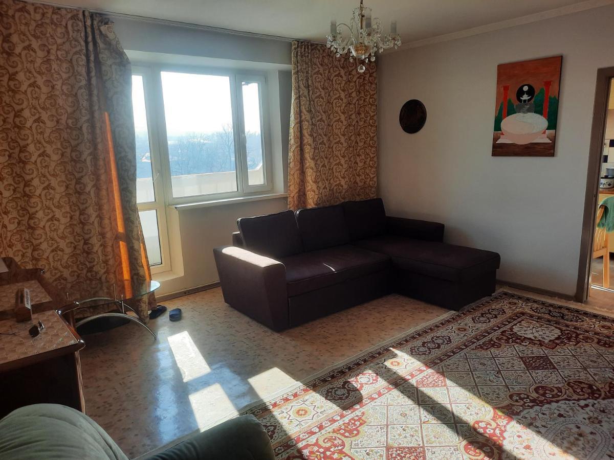 Apartment Shevchenko Panfilova อัลมาตี ภายนอก รูปภาพ