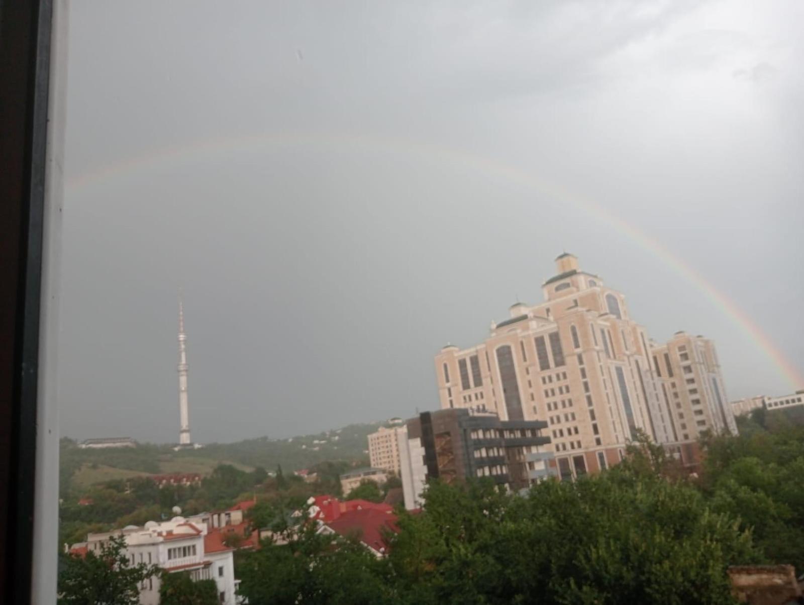 Apartment Shevchenko Panfilova อัลมาตี ภายนอก รูปภาพ